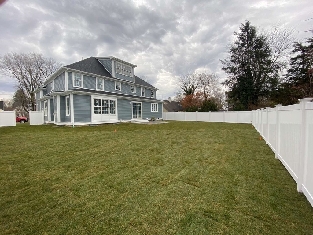 71 Pilgrim Road Needham, MA 02492 - Photo 3 of 30