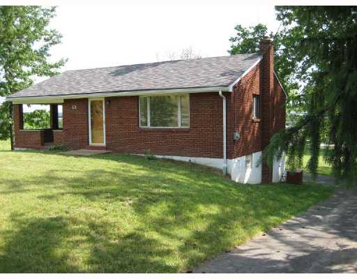 419 Arona Road New Stanton, PA 15672 - Photo 2 of 3 Exterior Front.