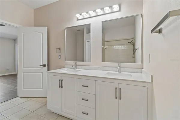 $2,200 | 3566 High Hampton Circle, Tampa, FL 33610