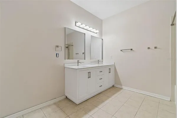 $2,200 | 3566 High Hampton Circle, Tampa, FL 33610