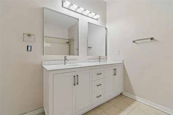 $2,200 | 3566 High Hampton Circle, Tampa, FL 33610