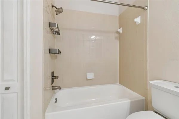 $2,200 | 3566 High Hampton Circle, Tampa, FL 33610