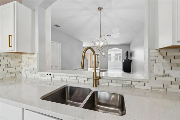 $2,200 | 3566 High Hampton Circle, Tampa, FL 33610