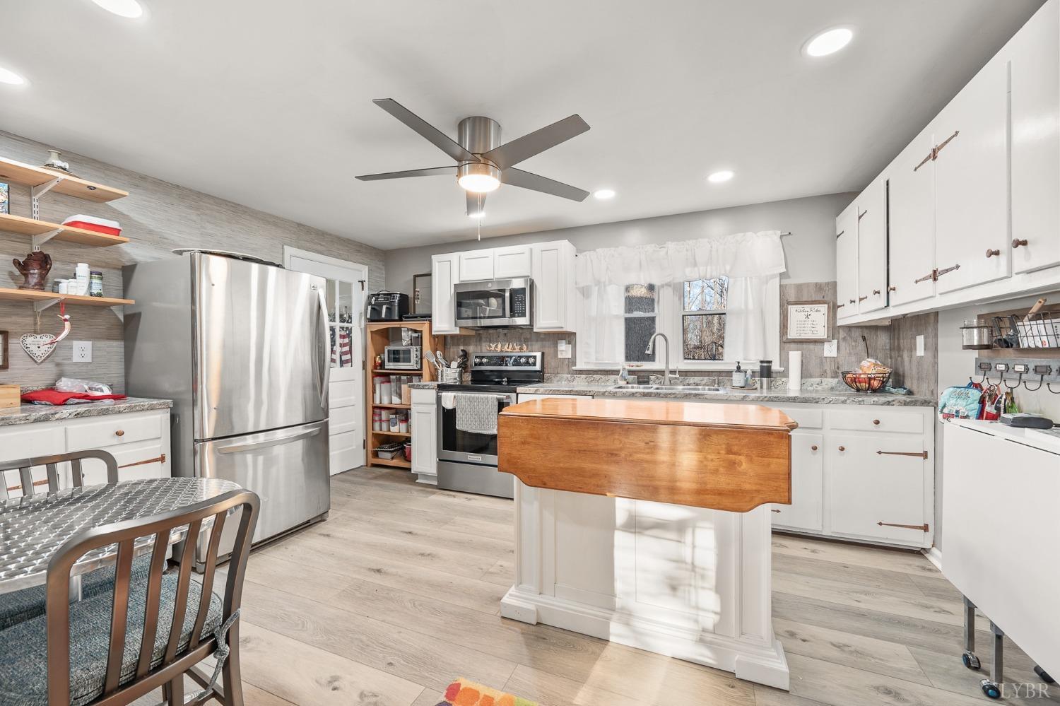 1428 Link Road Bedford, VA 24523 - Photo 11 of 38 Gallery Image 11