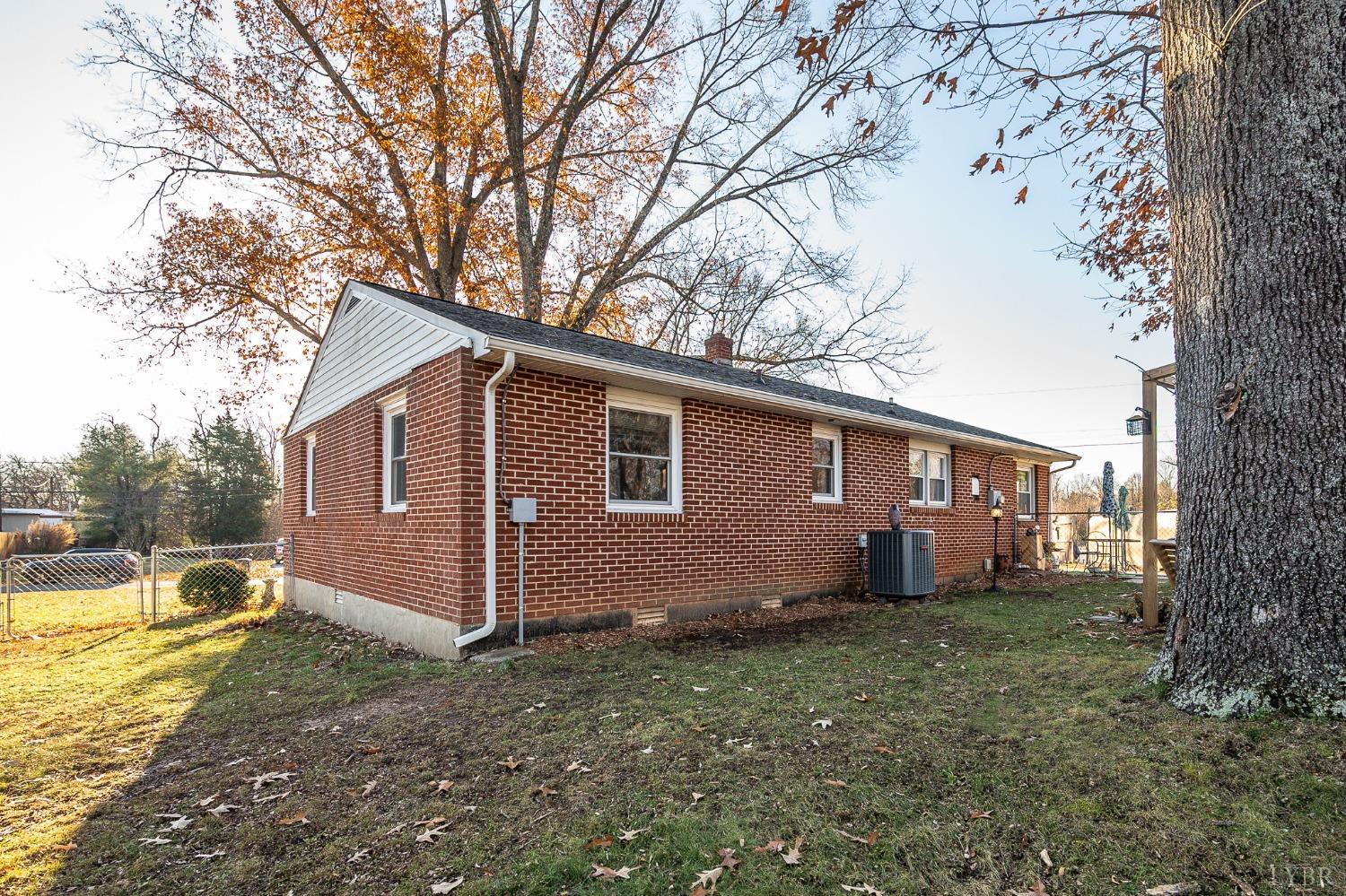 1428 Link Road Bedford, VA 24523 - Photo 36 of 38 Gallery Image 36