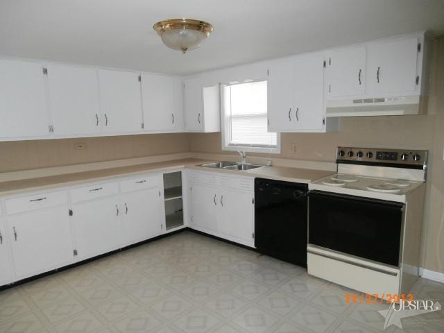 3609 Hartzell Road New Haven, IN 46774 - Photo 3 of 6