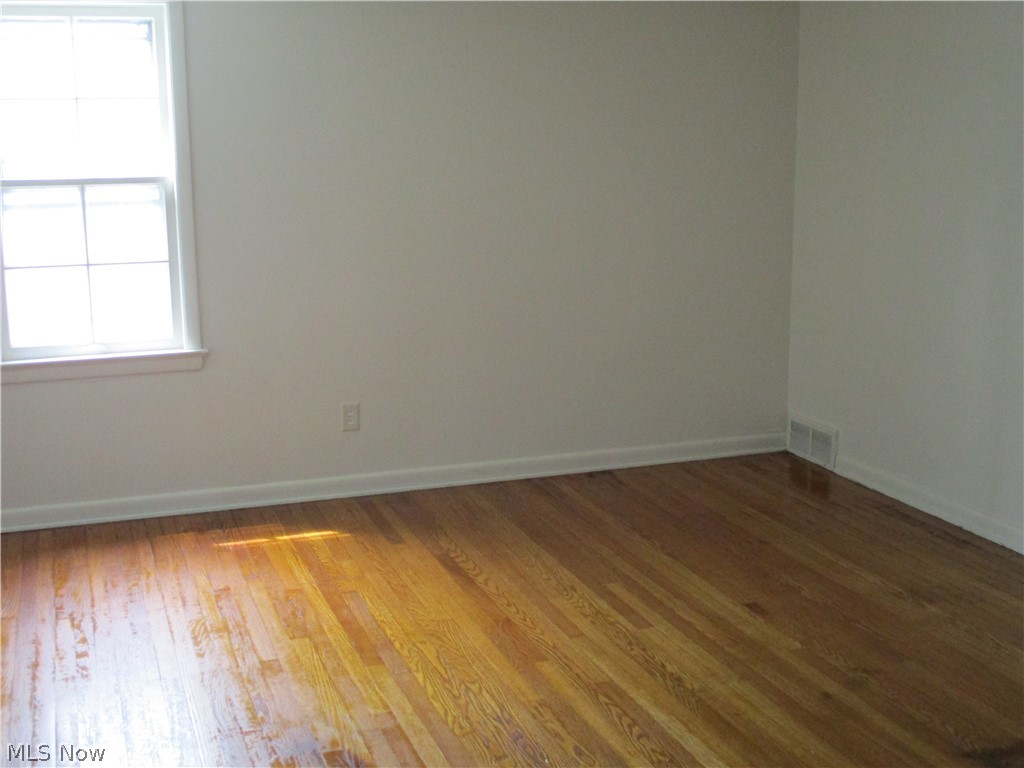 16035 Henley Road Cleveland, OH 44112 - Photo 15 of 25 Bedroom #2