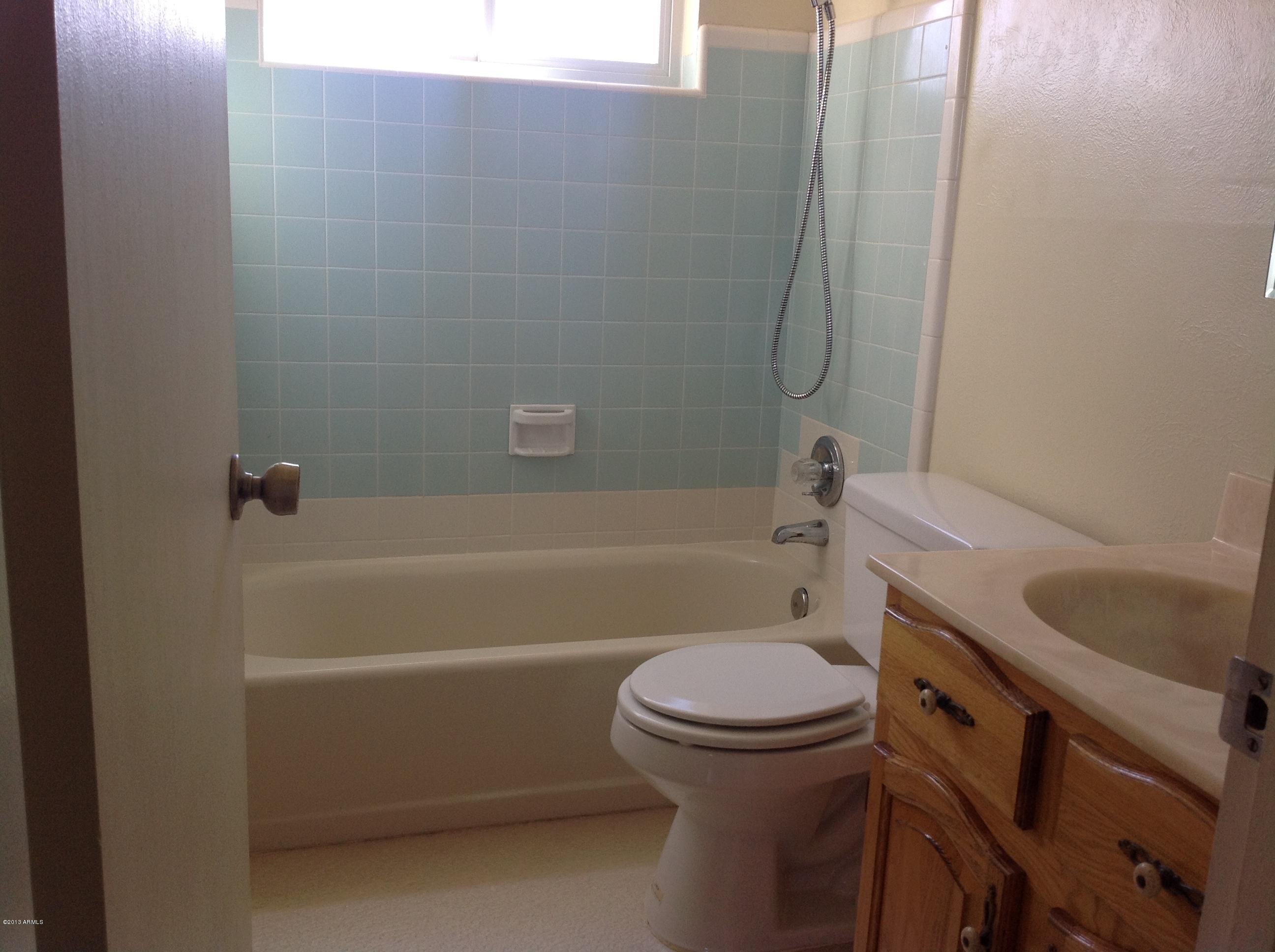 3411 West Wethersfield Road Phoenix, AZ 85029 - Photo 17 of 21 Love the Tile!