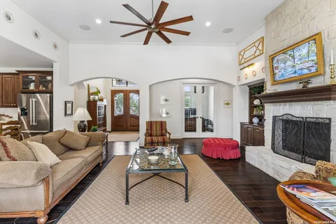 $850,000 | 1330 Palmetto Point, Spring Branch, TX 78070