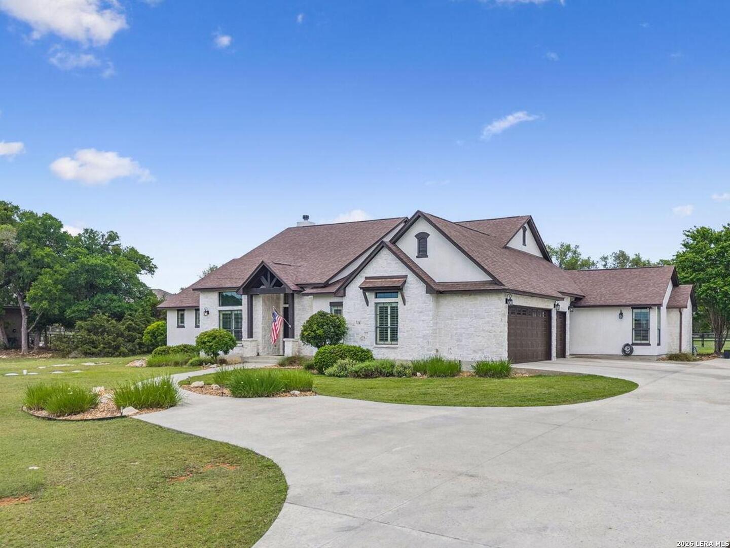 1330 Palmetto Point Spring Branch, TX 78070 - Photo 2 of 39