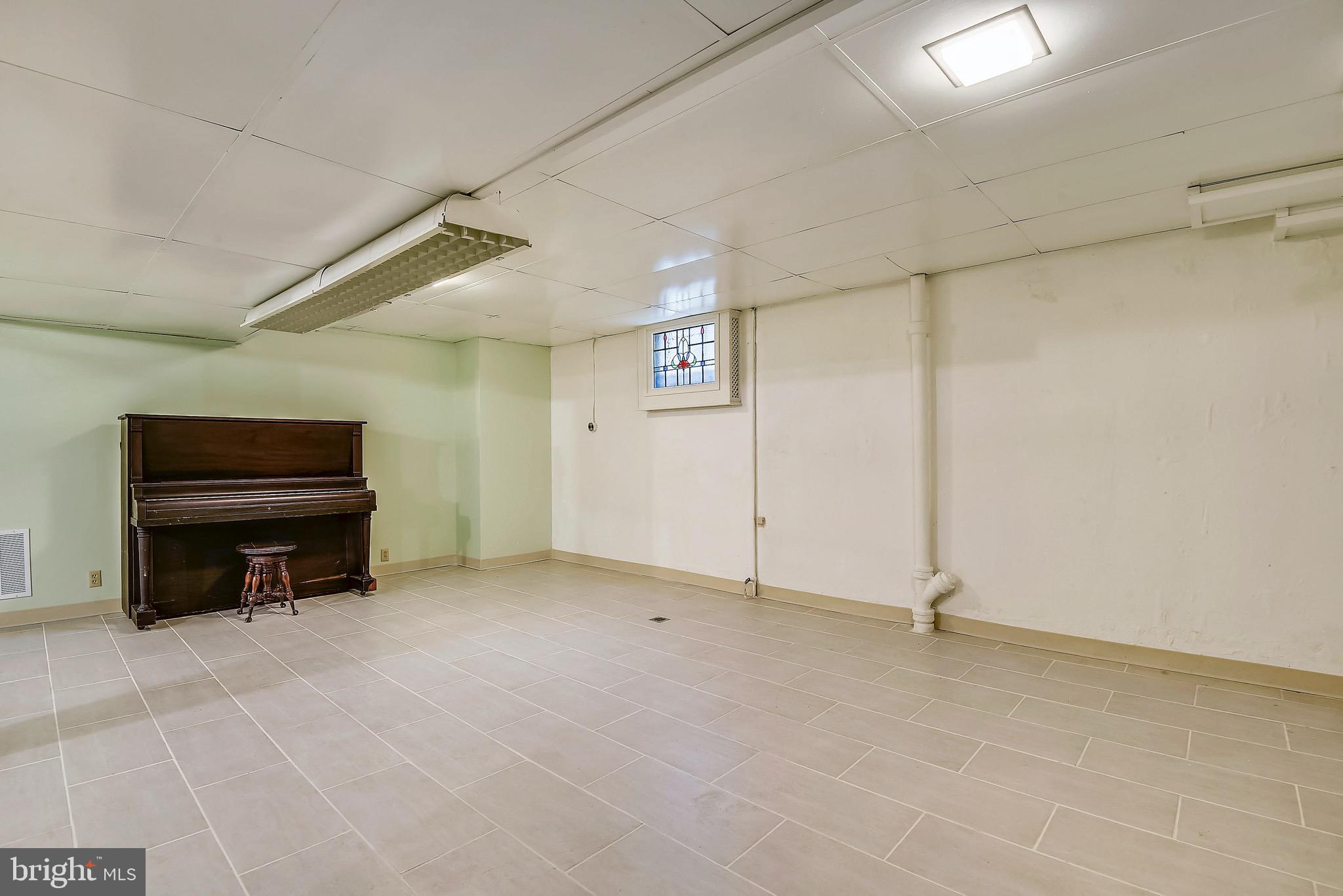 5105 Springlake Way Baltimore, MD 21212 - Photo 39 of 57 Lower level finished space