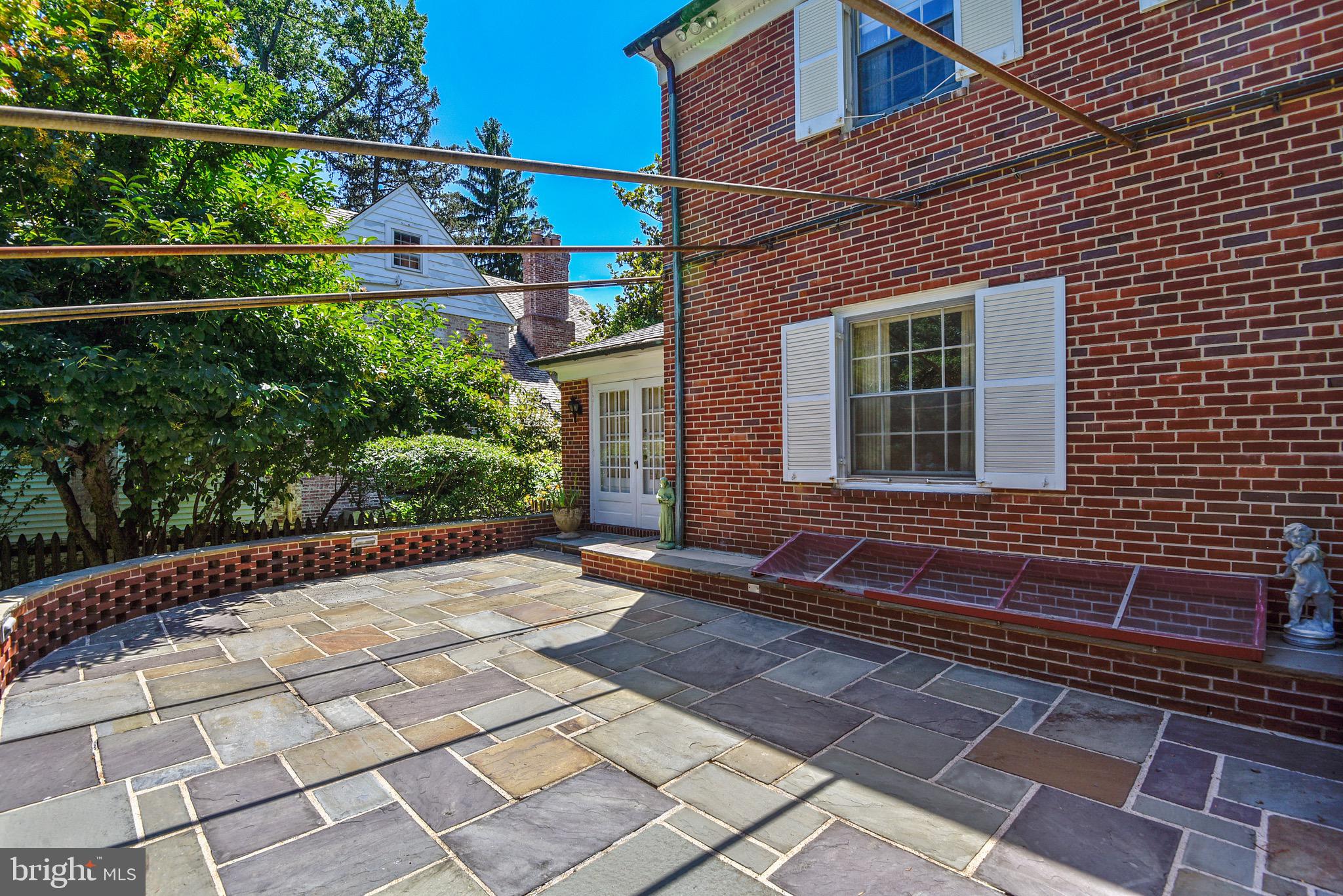 5105 Springlake Way Baltimore, MD 21212 - Photo 57 of 57 Patio looking toward sun room & dining room