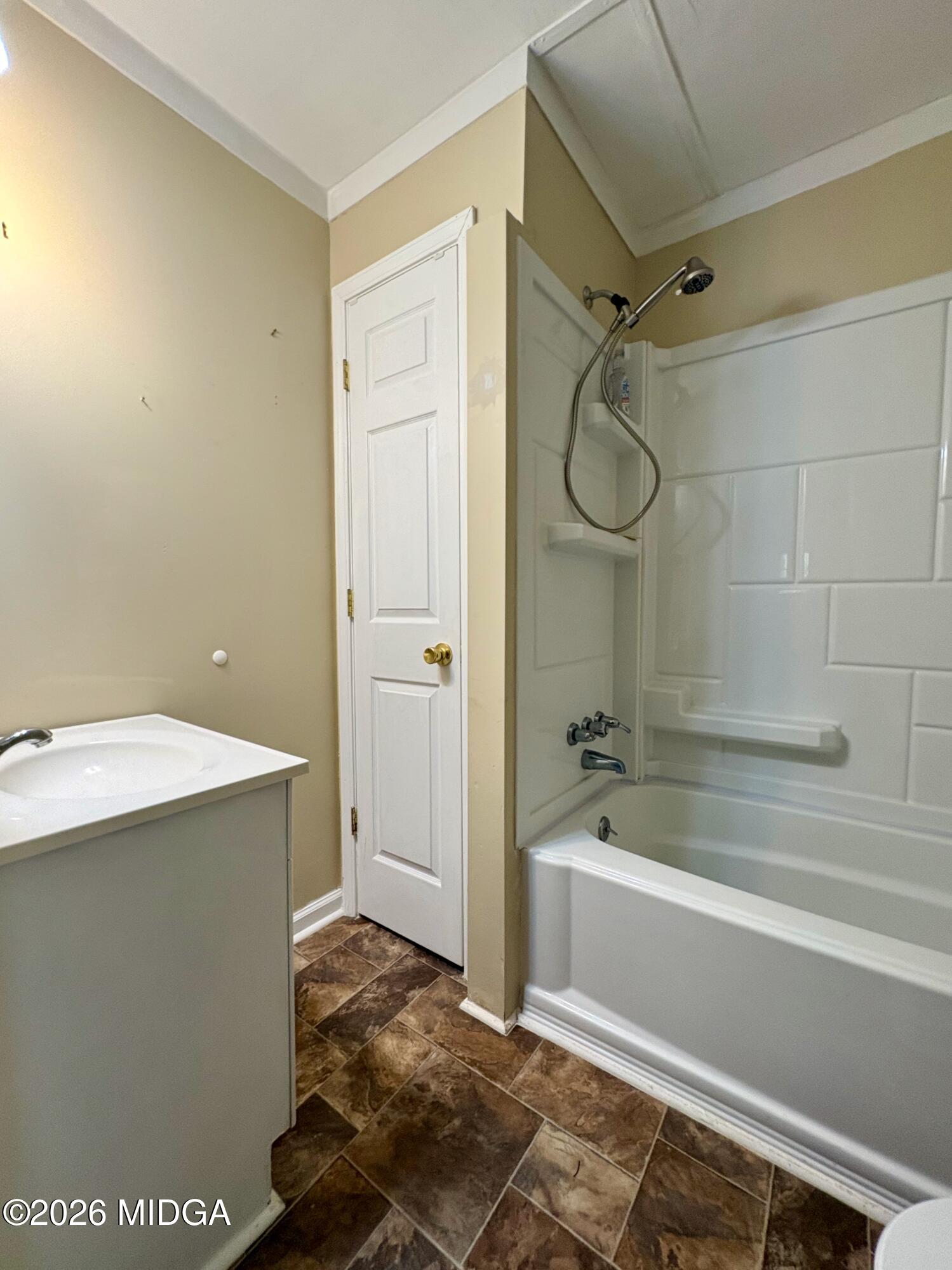 205 White Road Byron, GA 31008 - Photo 21 of 38 a bathroom with a shower and a tub