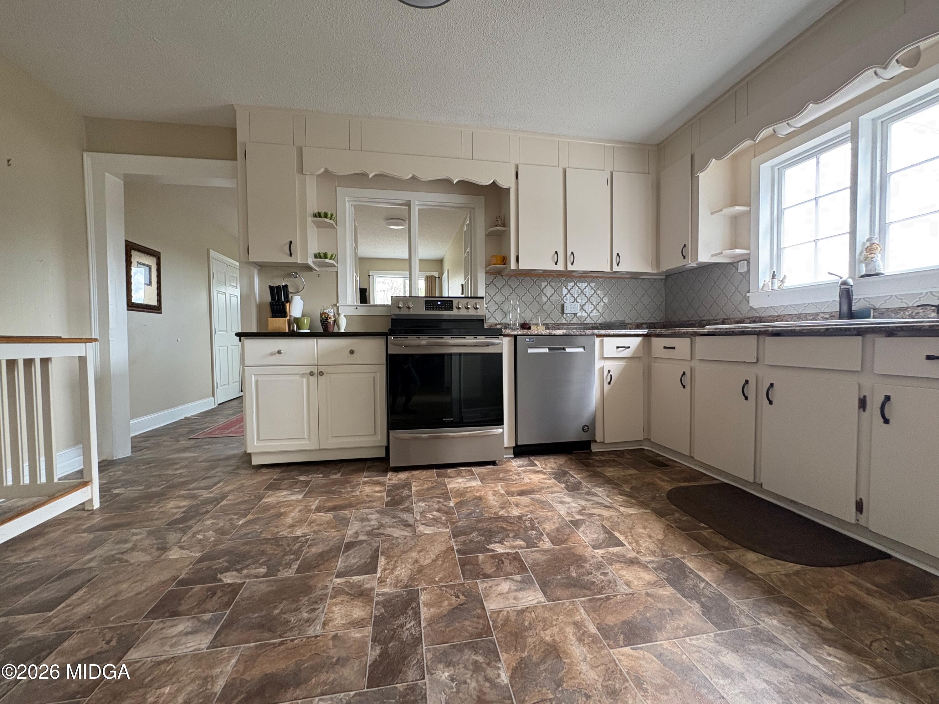 205 White Road Byron, GA 31008 - Photo 7 of 38 IMG_0728