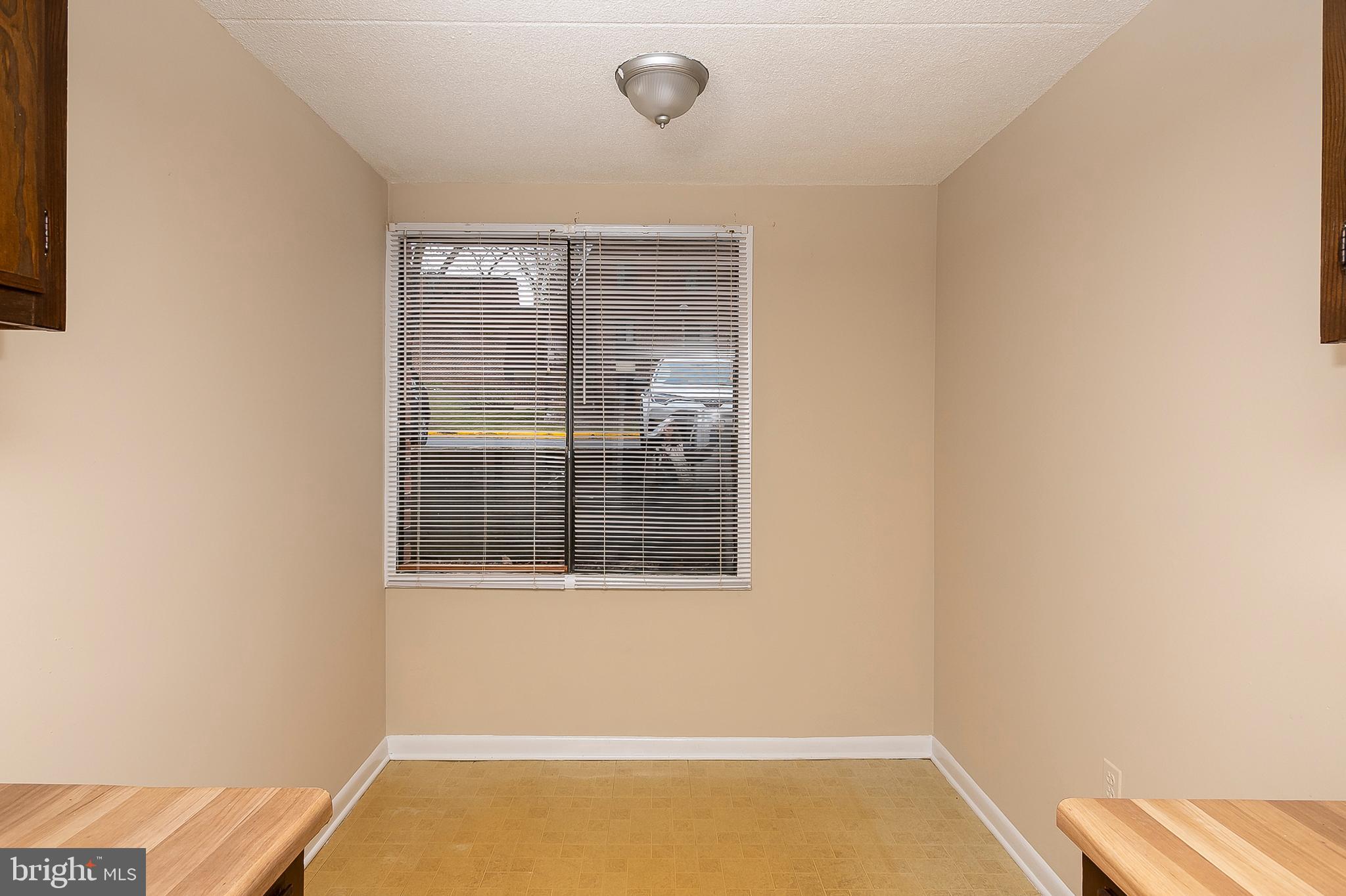 5251 West Running Brook Road, Unit 102 Columbia, MD 21044 - Photo 14 of 30 Kitchen Breakfast Area