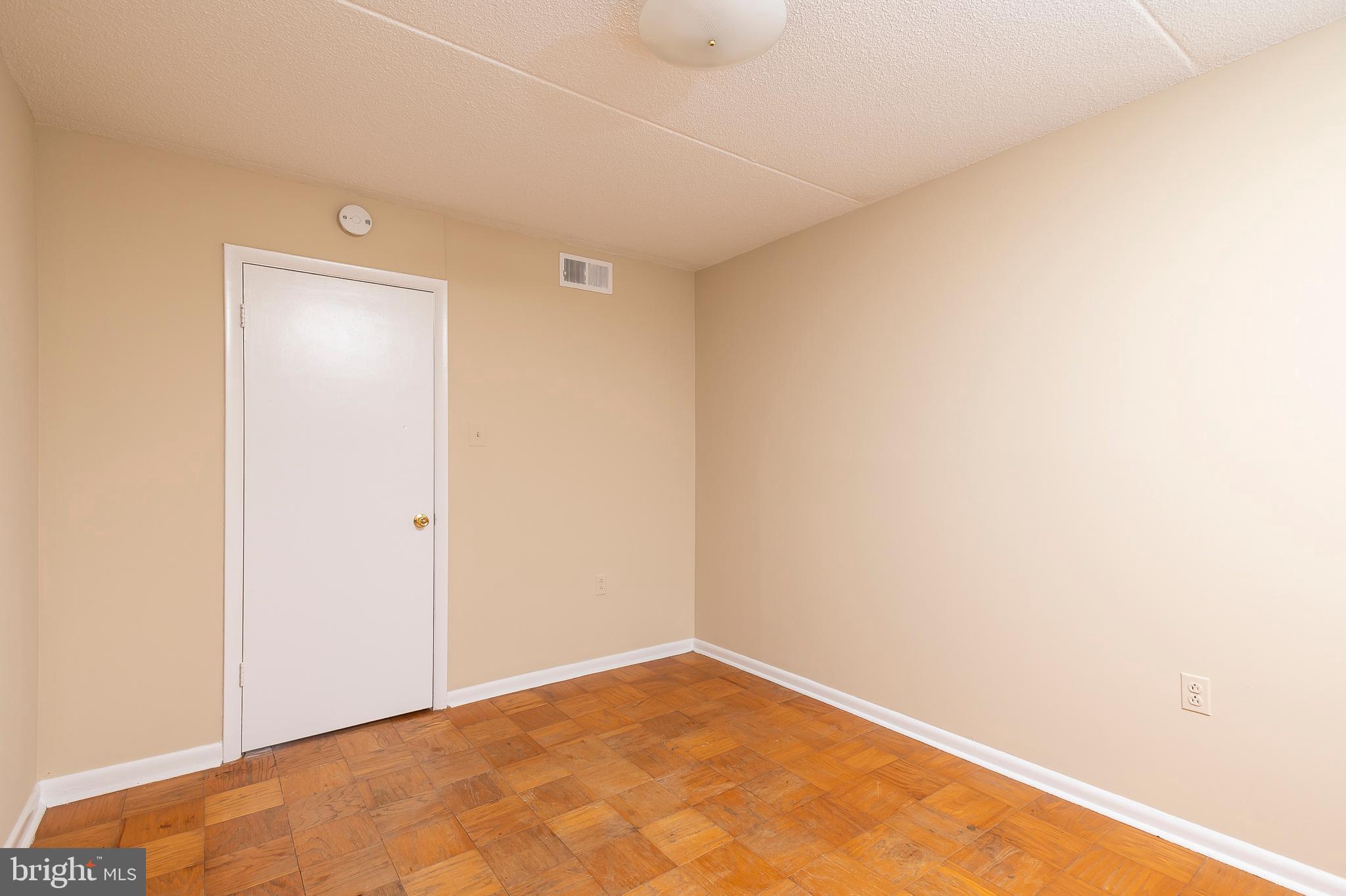 5251 West Running Brook Road, Unit 102 Columbia, MD 21044 - Photo 26 of 30 Bedroom 2 (alt view)