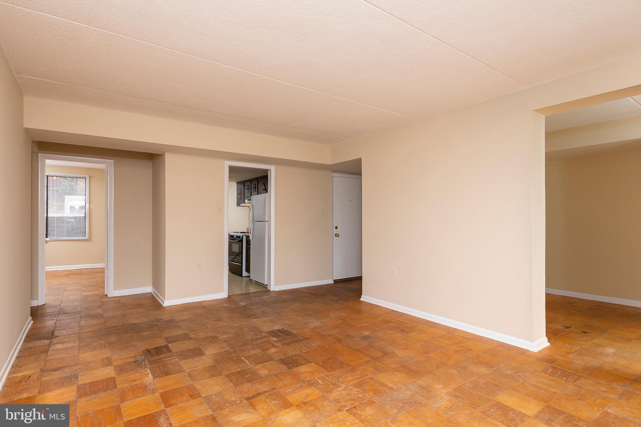 5251 West Running Brook Road, Unit 102 Columbia, MD 21044 - Photo 6 of 30 Living Room (alt view)