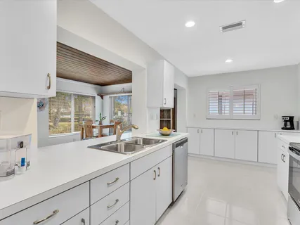 $299,900 | 4504 Northwest 47th Terrace, Tamarac, FL 33319