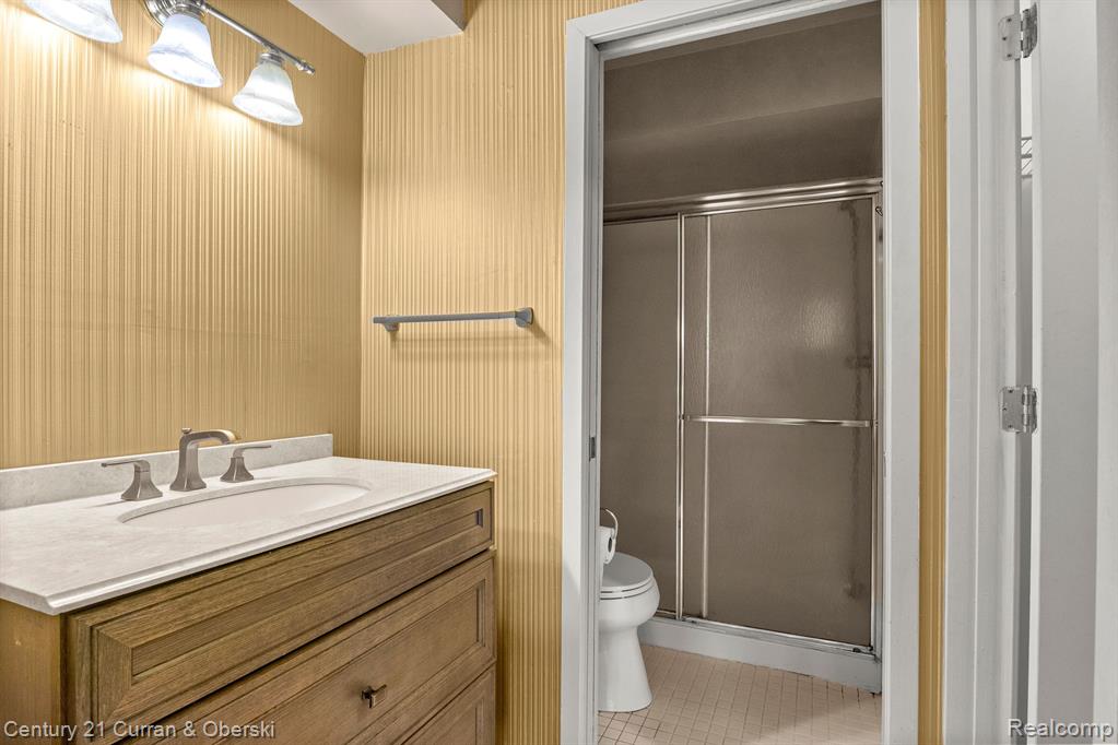 694 Charing Court Rochester Hills, MI 48307 - Photo 16 of 21