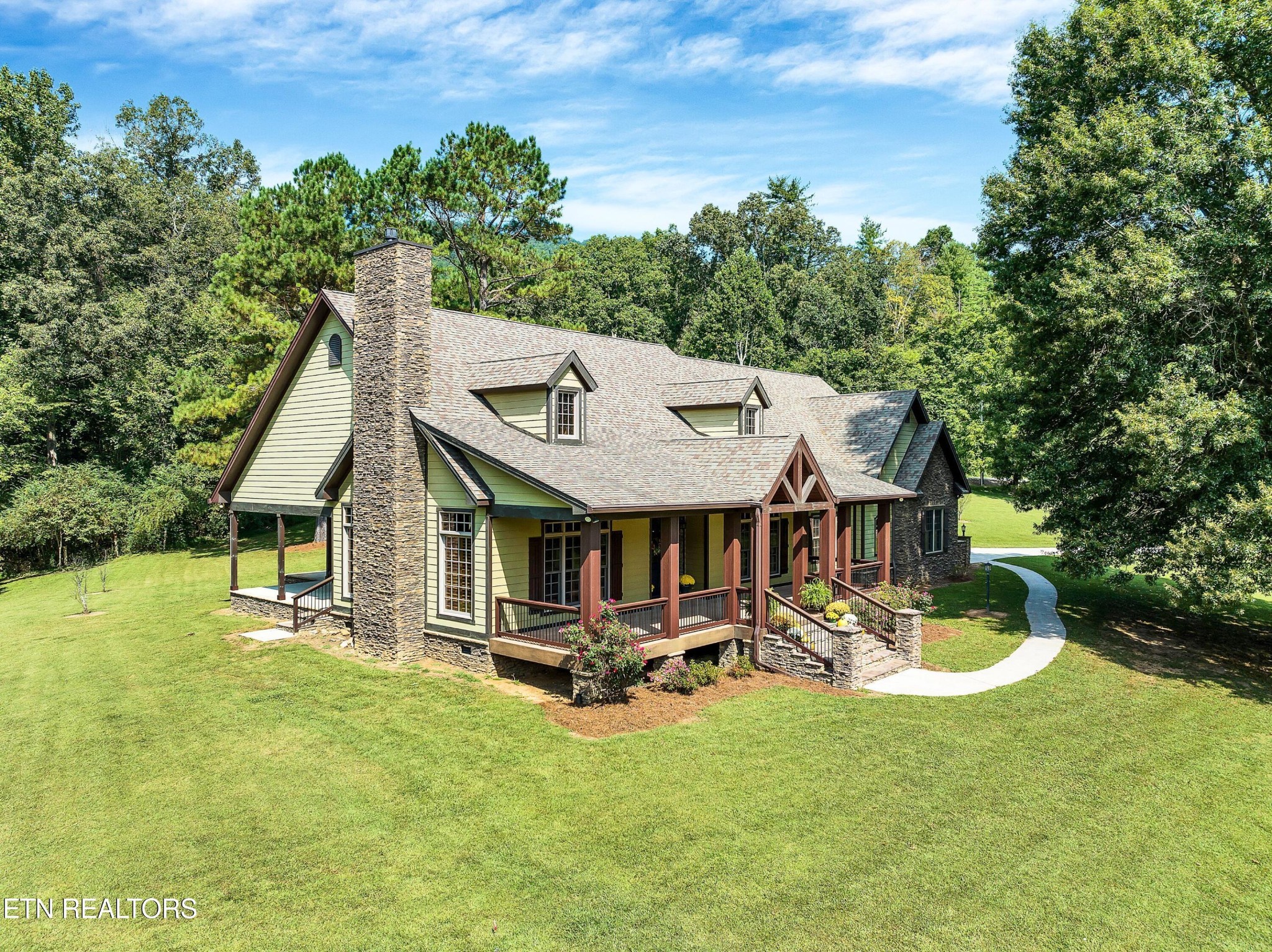 113 Spring Hill Road Walland, TN 37886 - Photo 3 of 58 Gallery Image 3