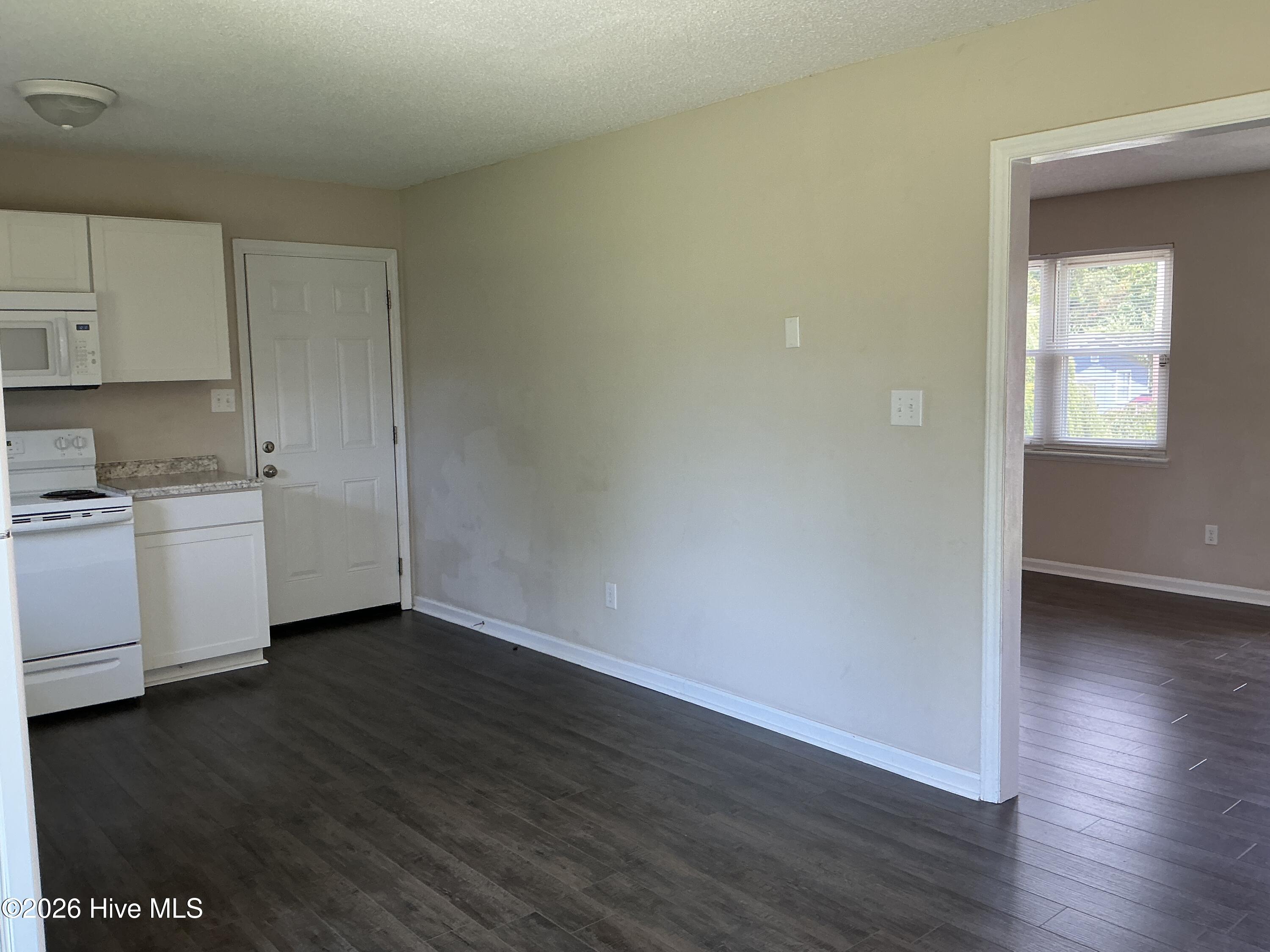 1011 Ridgecrest Lane Jacksonville, NC 28546 - Photo 11 of 21