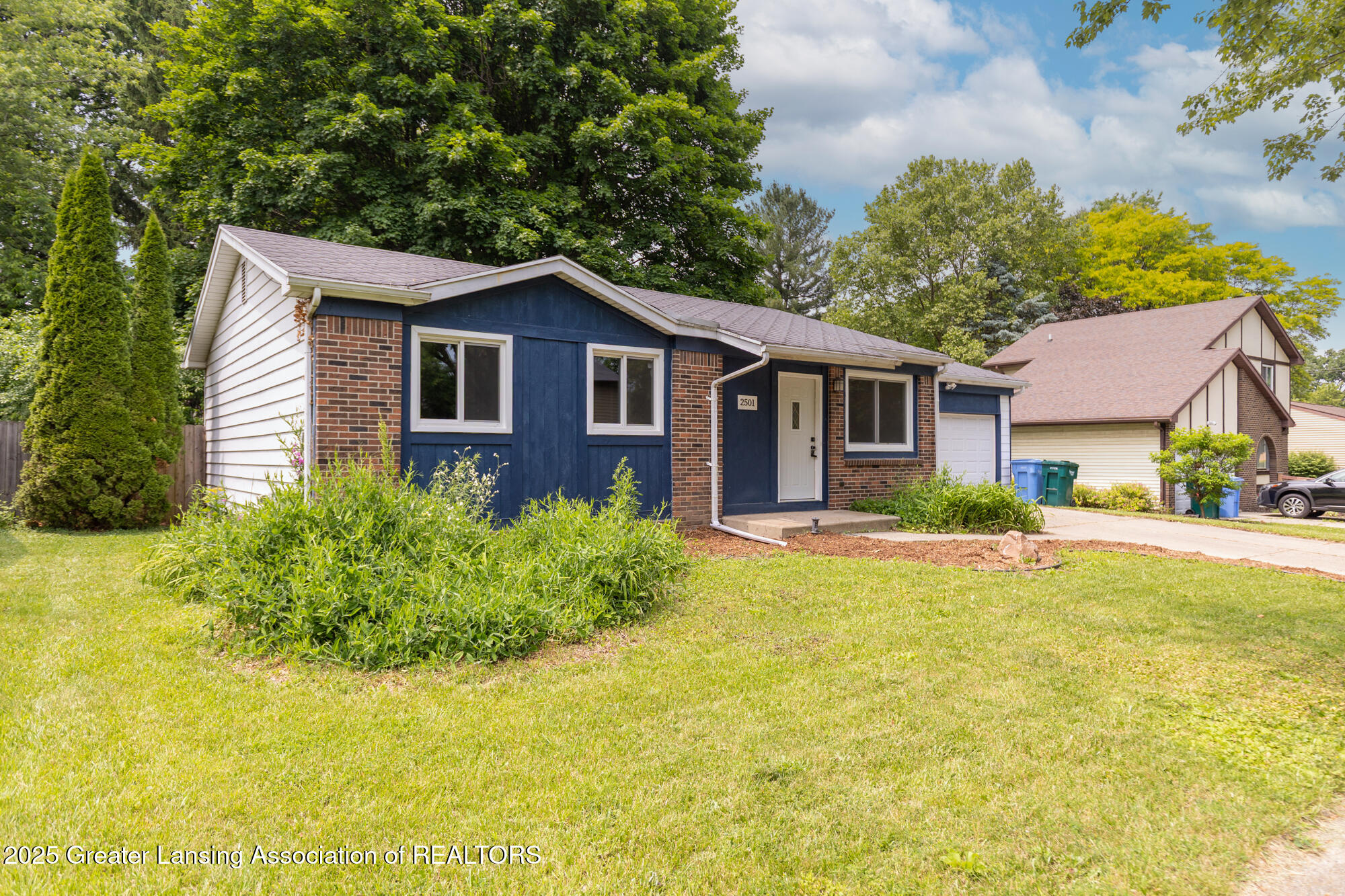 2501 Byrnes Road Lansing, MI 48906 - Photo 3 of 27 2501_Byrnes_PAULA-5