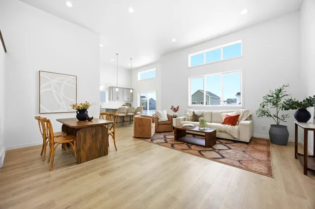 $369,900 | 6203 87th Avenue South, Horace, ND 58047