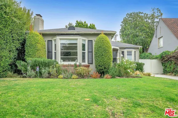 $10,500 | 630 South Gretna Green Way, Los Angeles, CA 90049