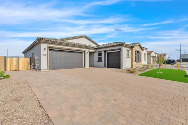 $3,400 | 3130 East Flintlock Drive, Queen Creek, AZ 85142