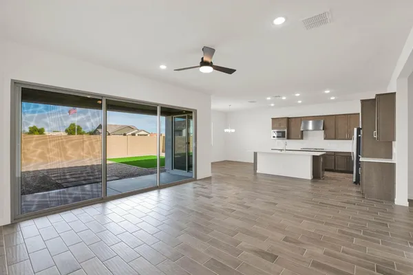 $3,400 | 3130 East Flintlock Drive, Queen Creek, AZ 85142