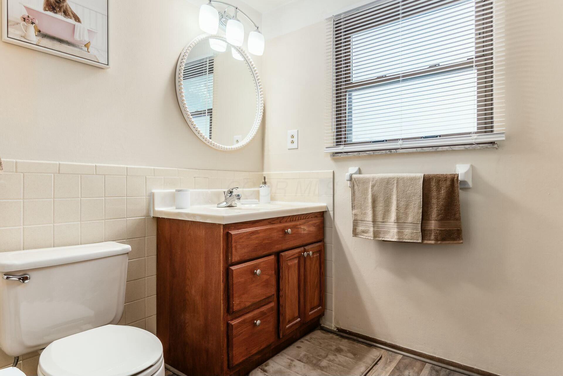 3020 Upton Road East Columbus, OH 43232 - Photo 33 of 47 full bath
