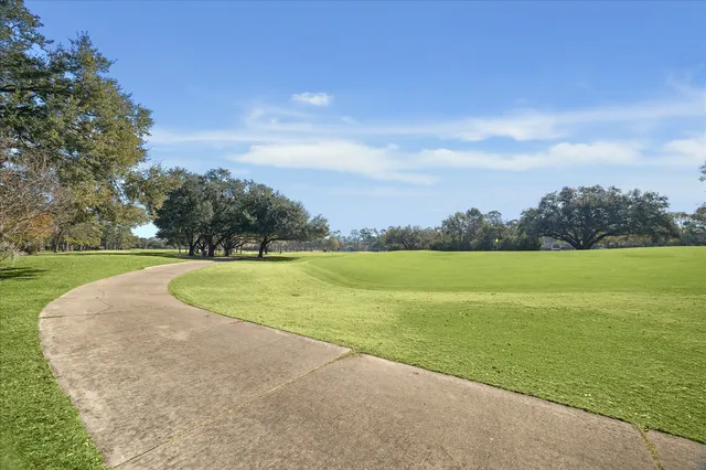 $460,000 | 6203 Bermuda Dunes Drive, Houston, TX 77069