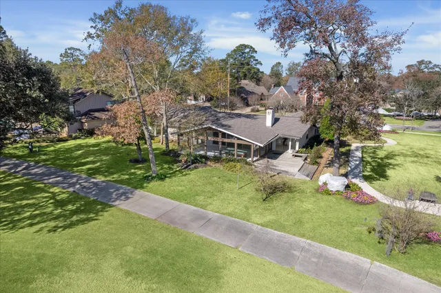 $460,000 | 6203 Bermuda Dunes Drive, Houston, TX 77069