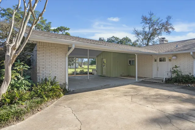 $460,000 | 6203 Bermuda Dunes Drive, Houston, TX 77069