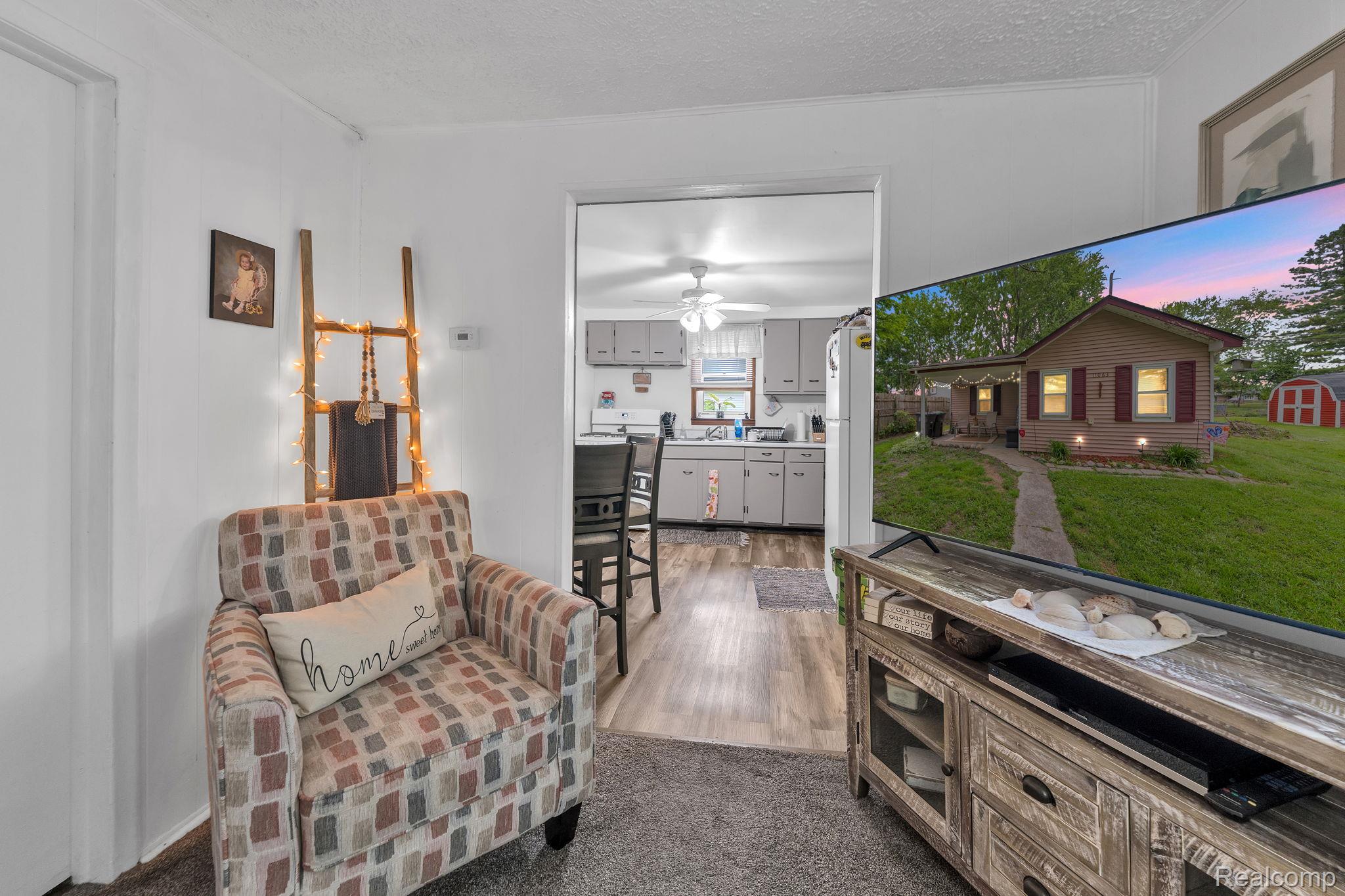 11063 Jackson Street Taylor, MI 48180 - Photo 11 of 27 21-web-or-mls-DSC06028.jpg