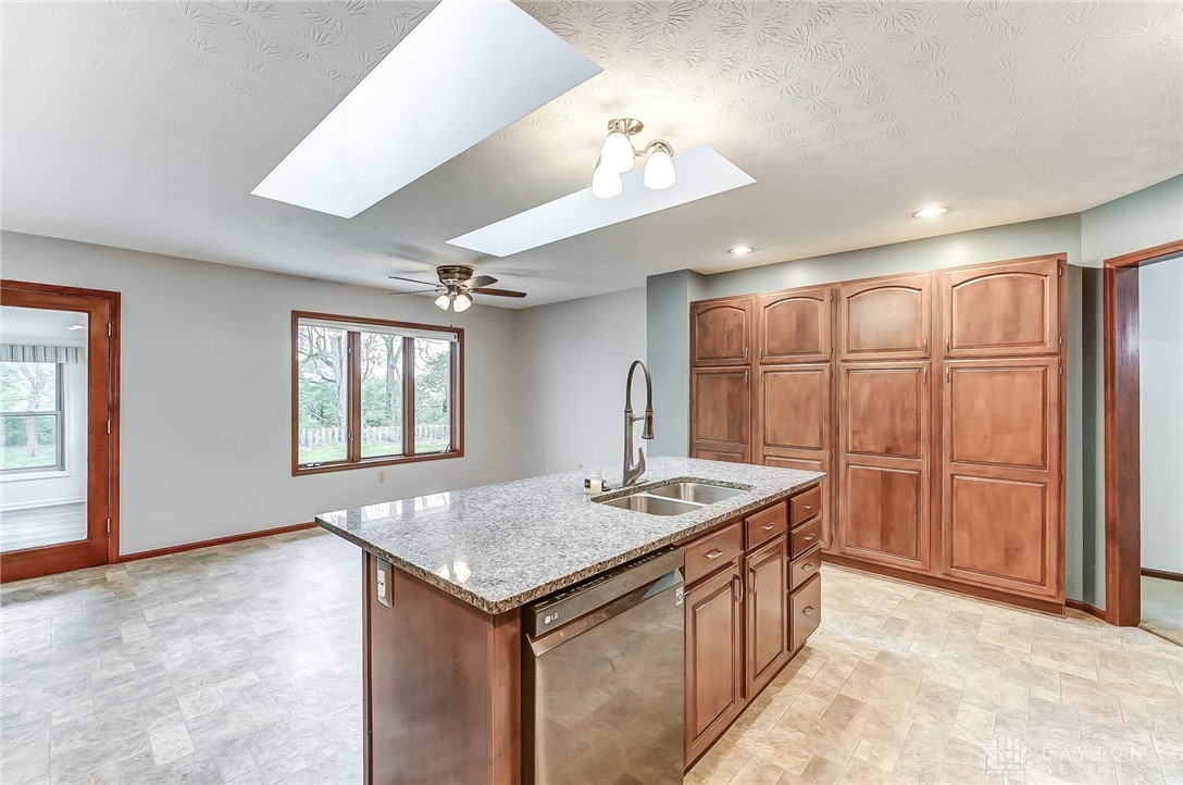 5905 Garrison Road Enon, OH 45323 - Photo 22 of 77