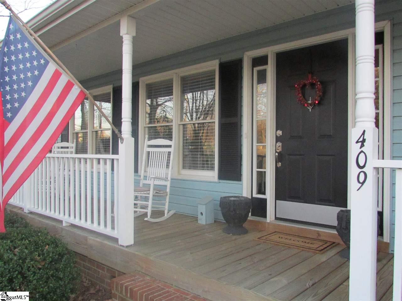 409 Davenport Road Simpsonville, SC 29680 - Photo 2 of 29 Gallery Image 2