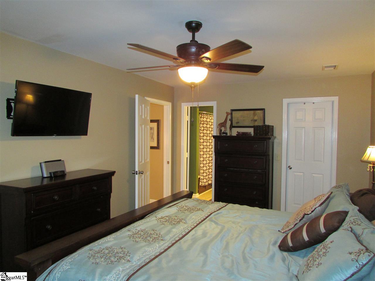 409 Davenport Road Simpsonville, SC 29680 - Photo 11 of 29 Gallery Image 11