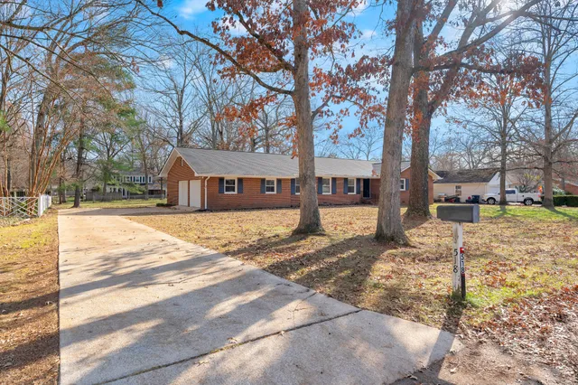 $469,000 | 518 Sharondale Drive, Tullahoma, TN 37388