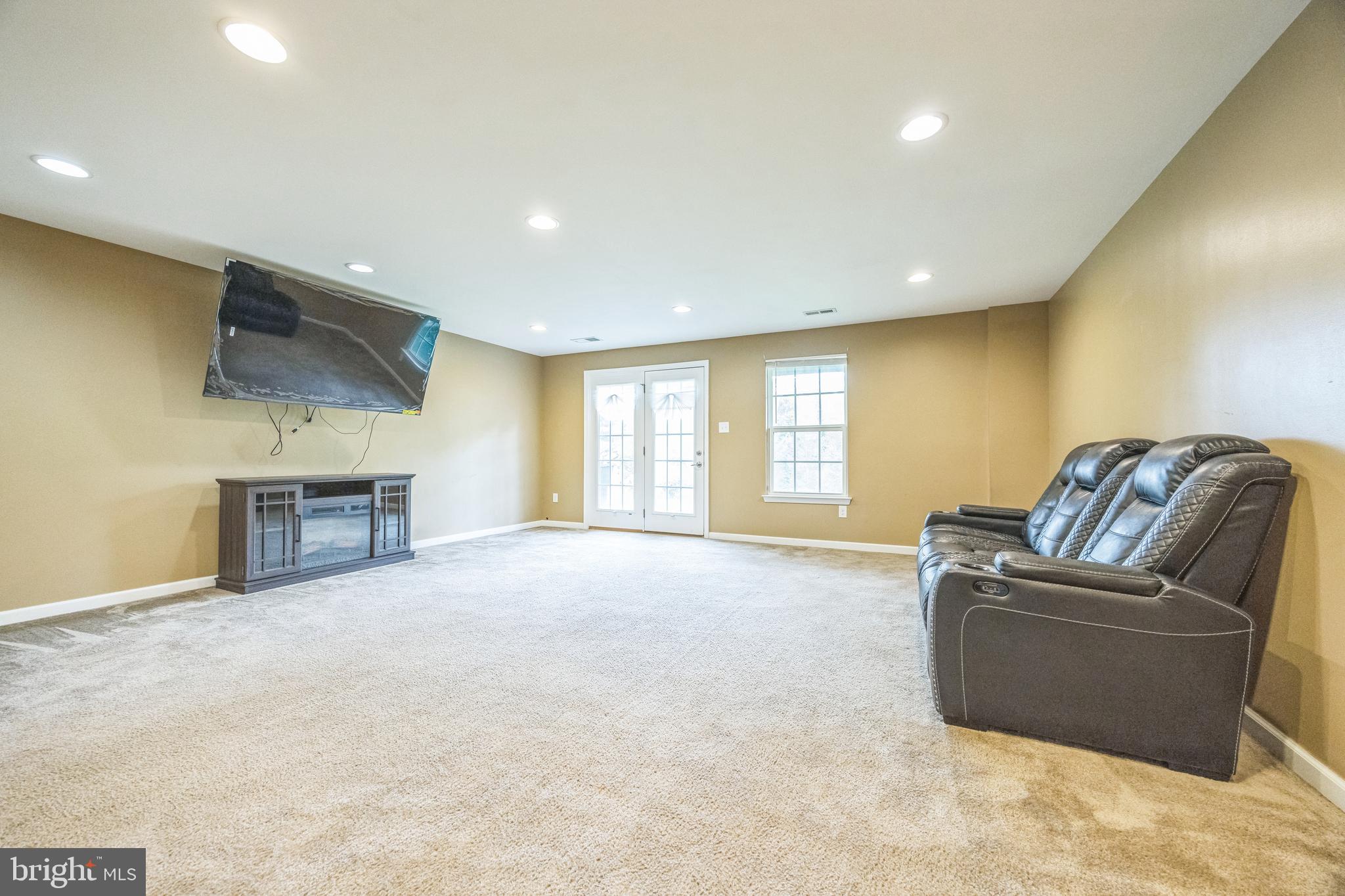 1072 Prime Place Sewell, NJ 08080 - Photo 7 of 36 a living room with furniture window and fireplace