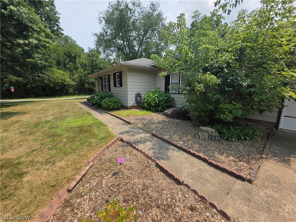 490 Bonshire Road Akron, OH 44319 - Photo 25 of 31