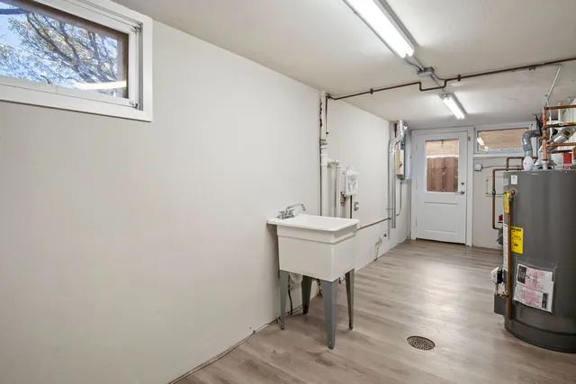 $285,000 | 914 Brook Street, Elgin, IL 60120