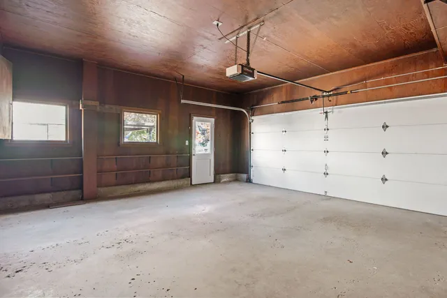 $285,000 | 914 Brook Street, Elgin, IL 60120