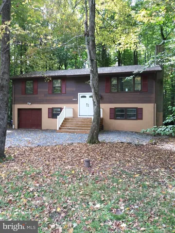 $2,200 | 276 Paxinos Drive, Pocono Lake, PA 18347