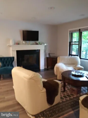 $2,200 | 276 Paxinos Drive, Pocono Lake, PA 18347