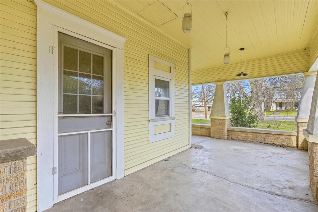 403 East Morgan Street Meridian, TX 76665 - Photo 11 of 40