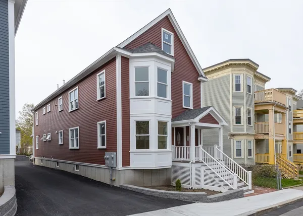 $3,600 | 48 West Tremlett Street, Unit 1, Boston, MA 02124