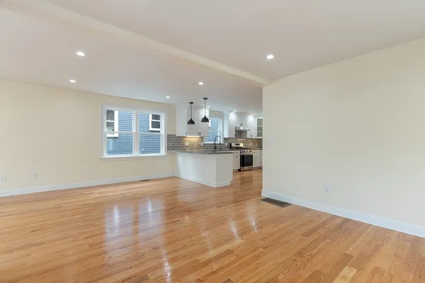 $3,600 | 48 West Tremlett Street, Unit 1, Boston, MA 02124