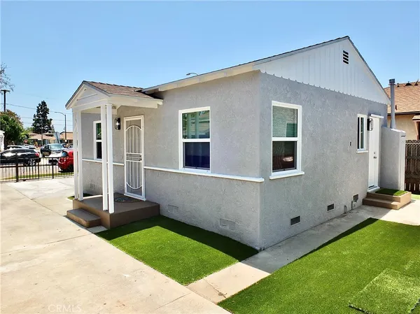 $2,650 | 61 West A W Louise, Long Beach, CA 90805