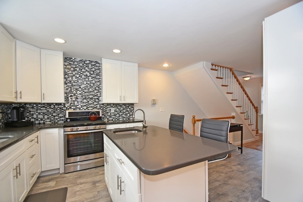 600 Trapelo Road, Unit 18 Waltham, MA 02452 - Photo 3 of 35 Gallery Image 3